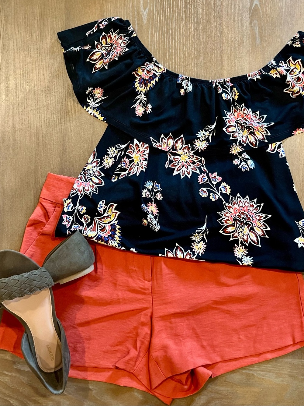 Summer Outfit Bundle | Coral Shorts + Old Navy Floral Top